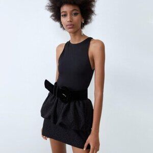 NWT Zara black jacquard tiered ruffle pleated peplum mini skirt, S